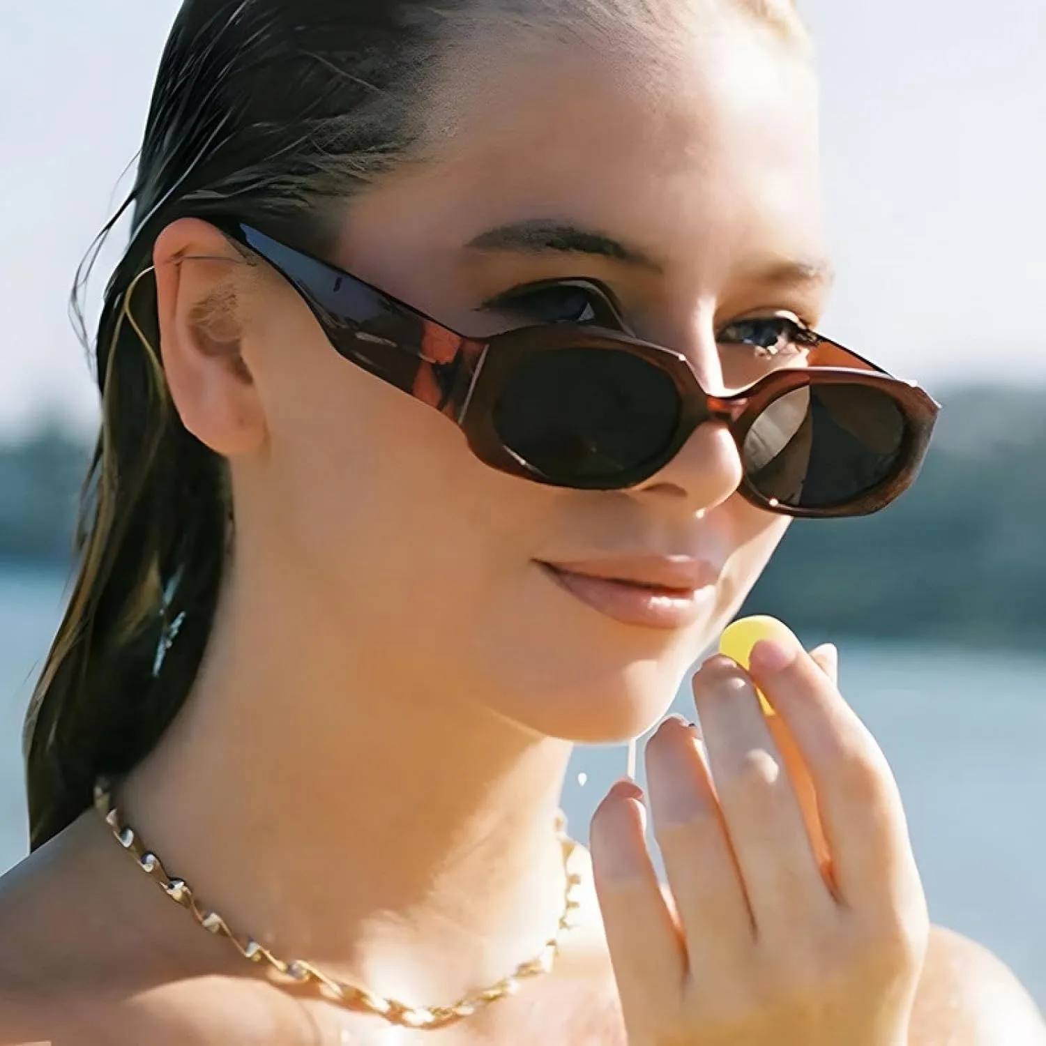 Sunglasses for Women Men Retro Red Black Blue Frame Fashionable Uv400